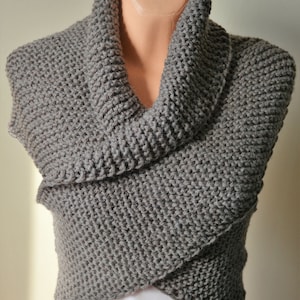 Hand Knitted Shawl, OUTLANDER Style Wool Shawl, Chunky Shoulder Wrap, Choose Color, Knit Wool Scarf, Triangular Shawl